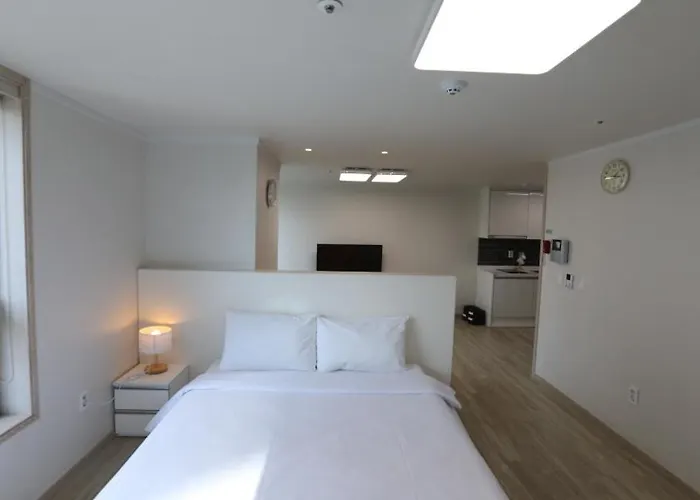 Pol-a Haeundae Hotel 2*